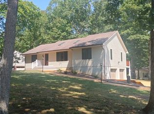 9 Barrett St, Palmyra, VA 22963