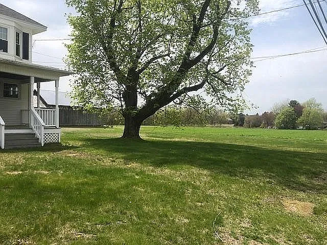 4 bed, 4000 sqft, $3,700 — Photo 2