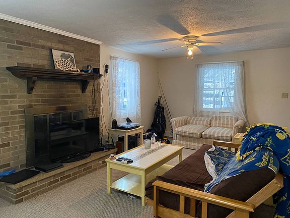 5th image of 1431 Rand St