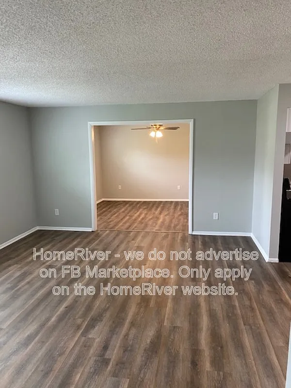 3 bed, 3.0 bath, 1525 sqft, $2,325 — Photo 4