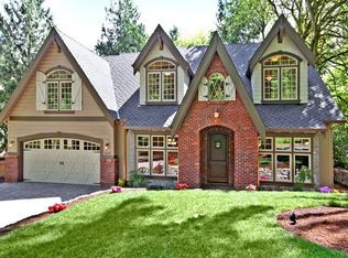 4540 Lamont Way, Lake Oswego, OR 97035