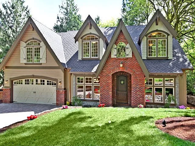 4540 Lamont Way photo 1