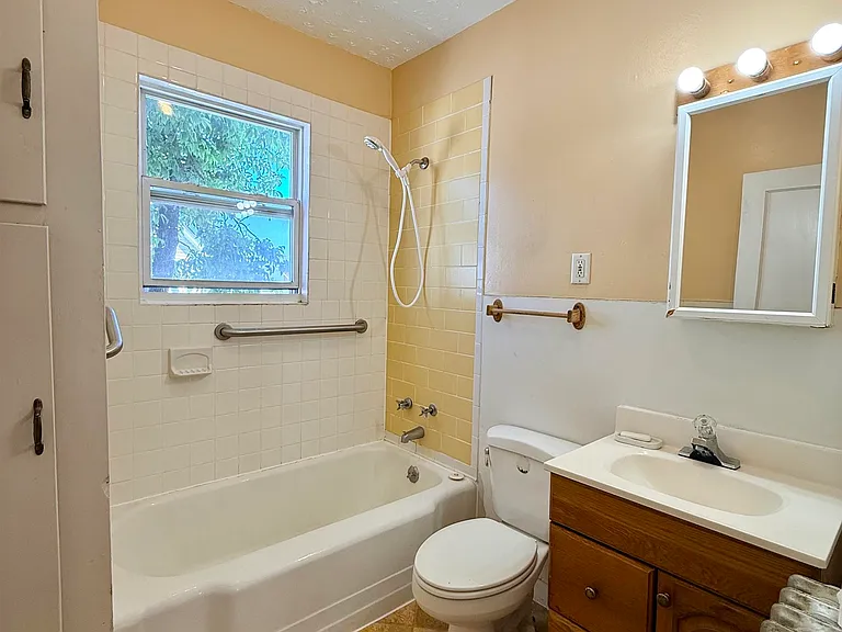 603 Silver St #2F — Photo 10
