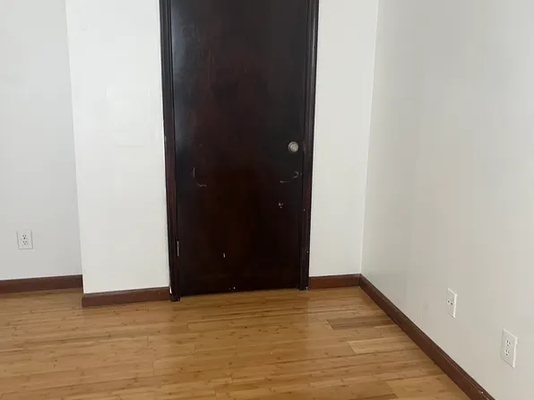 1065 Dickens Rd NW, Lilburn, GA 30047