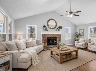 11 Ridgeview Dr SE, Silver Creek, GA 30173