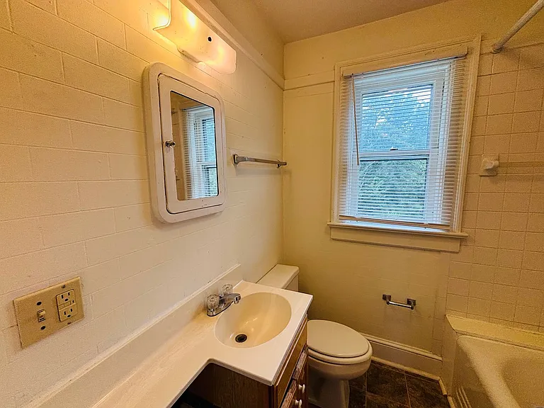 606 Preston Ave — Photo 11