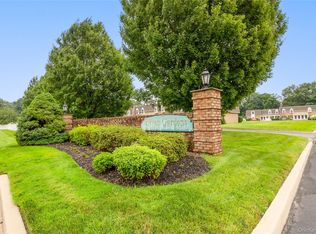 101 Sylvan Ave APT 65, Miller Place, NY 11764