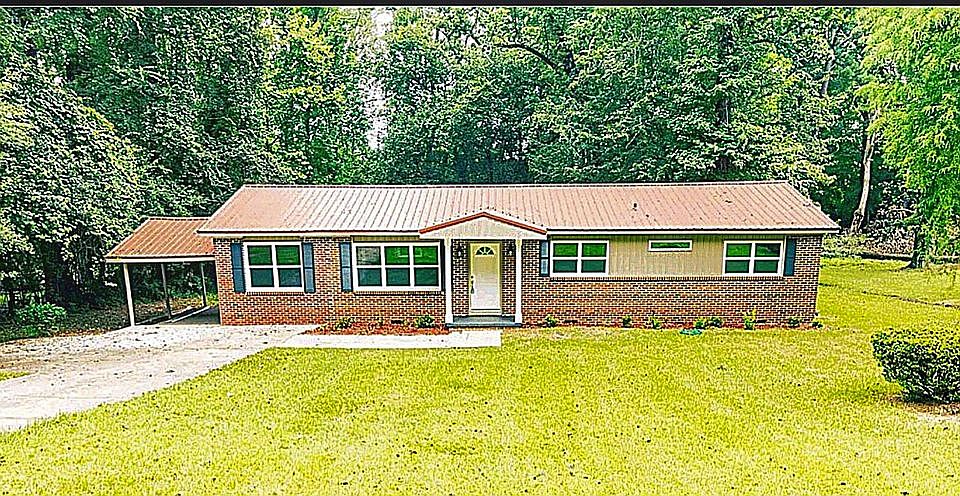 1st image of 20 Dogwood Ln