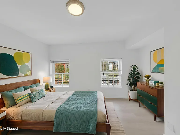 65 Saint Pauls Ave #3 — Photo 3
