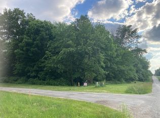 5389 N Fairway Rd, Olney, IL 62450