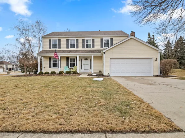 5365 Ashwood Ln, Gurnee, IL 60031