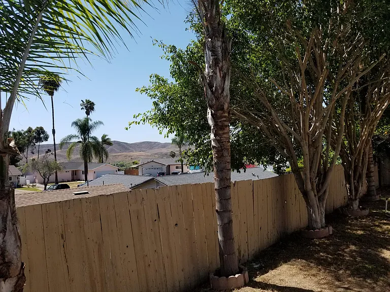 645 Parker St — Photo 32