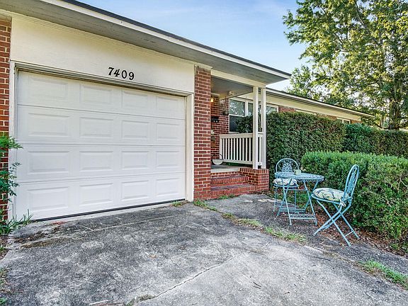 4th image of 7409 Pineville Dr