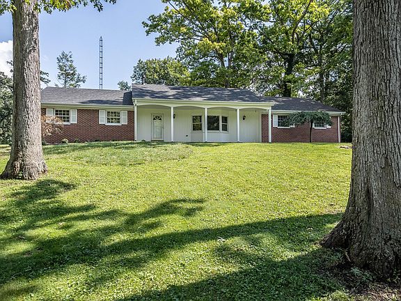 3rd image of 2491 Pullins Woods Dr