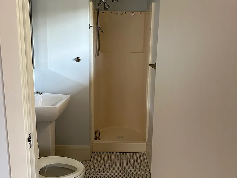 1110 N Maplewood Ave — Photo 16
