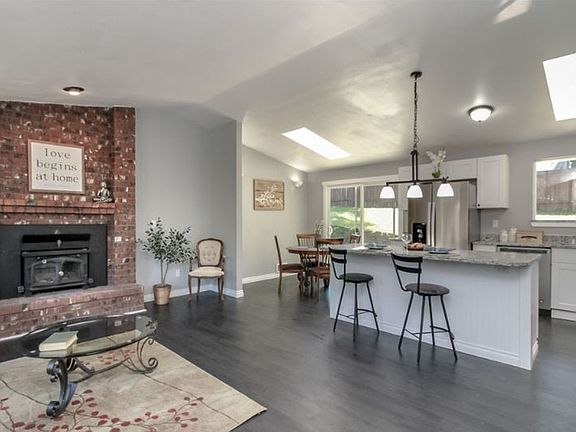 3rd image of 9104 158th St E