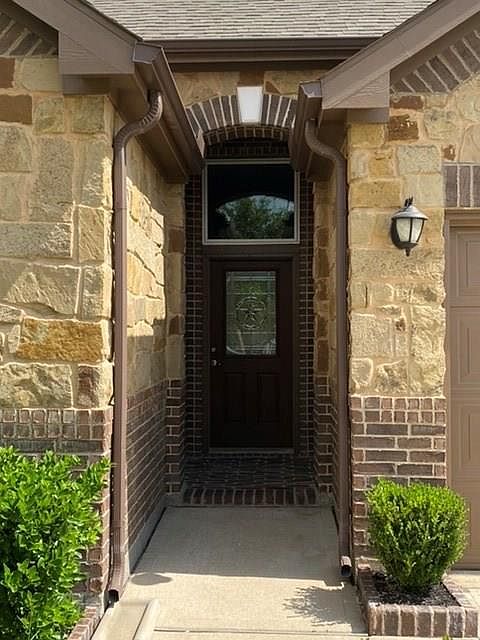 1st image of 10211 Peeble Trail Ct