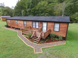 2639 Smokehouse Fork Rd, Chapmanville, WV 25508