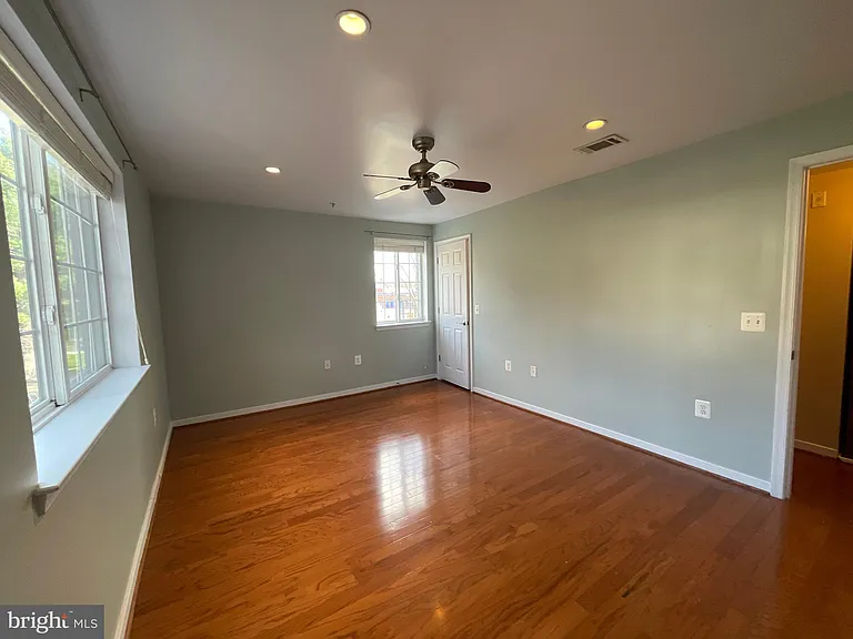 4061 S Four Mile Run Dr #301 — Photo 14