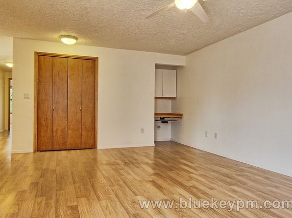 13806 NW 10th Ct APT F, Vancouver, WA 98685
