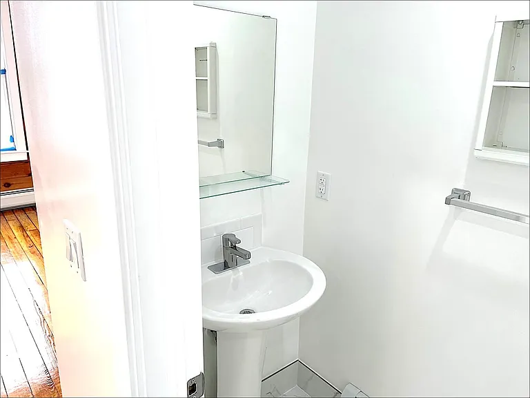 228 Bowers St #1 — Photo 12