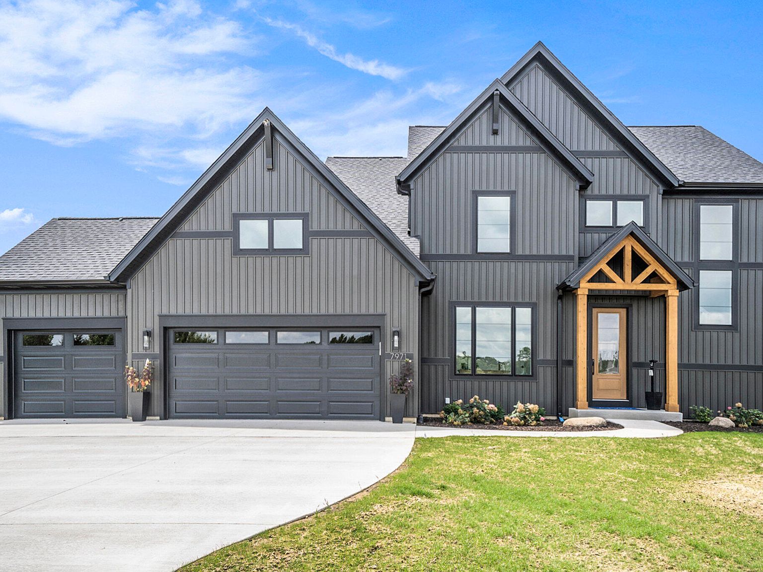 7971 Turning Stone Trl, Kalamazoo, MI 49009 | Zillow