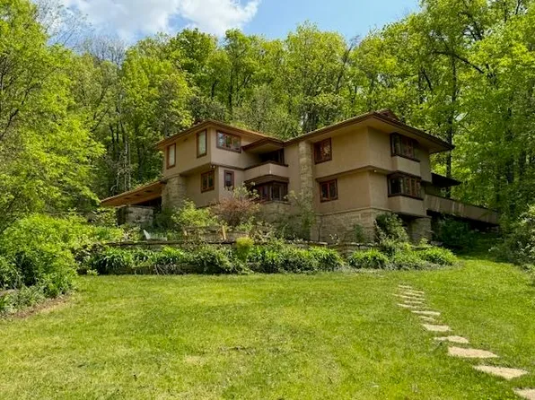 5573 Sneed Creek Rd, Spring Green, WI 53588