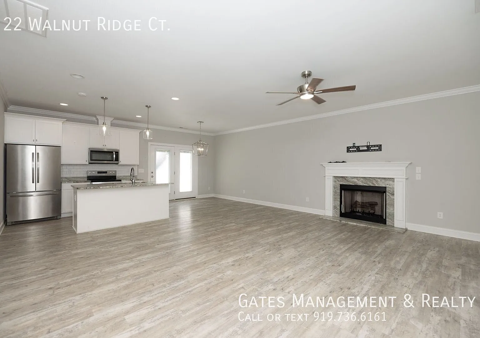 Charming Modern Home in Rougemont — Photo 3