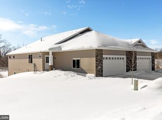 6141 Boulder Ridge Dr, Rockford, MN 55373