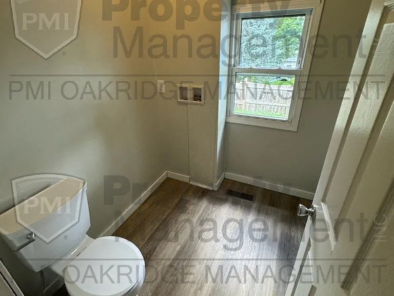 212 Grove St #212 — Photo 7