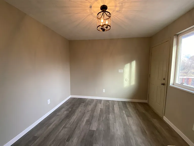 373 Lakewood Dr — Photo 9