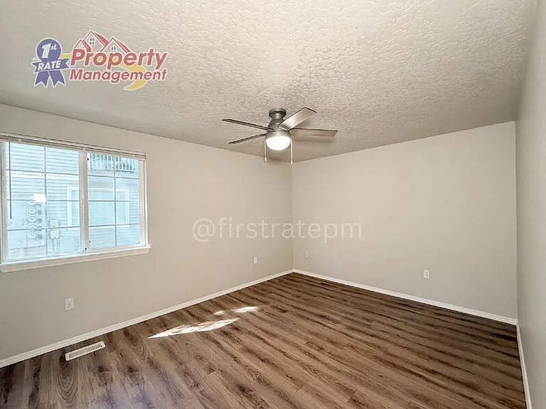 2183 S Stephen Ave #202 — Photo 5