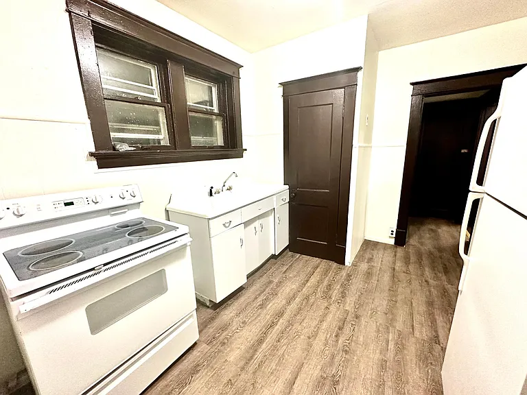 3949 Tholozan Ave #2 — Photo 2