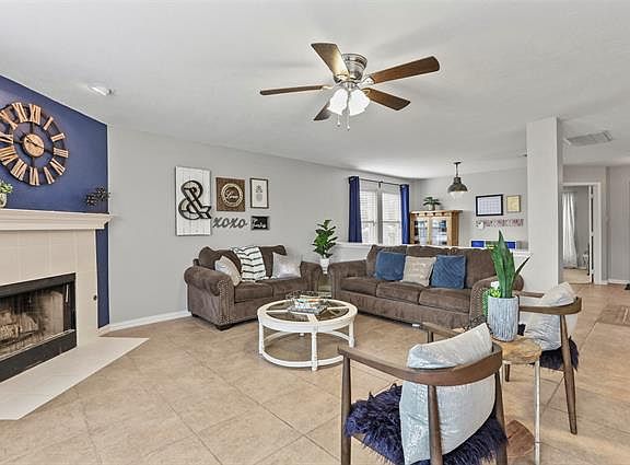 4th image of 4160 Capstone Dr