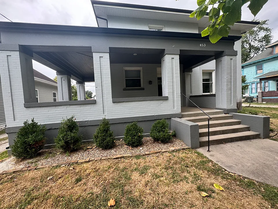453 S Main Ave #1
