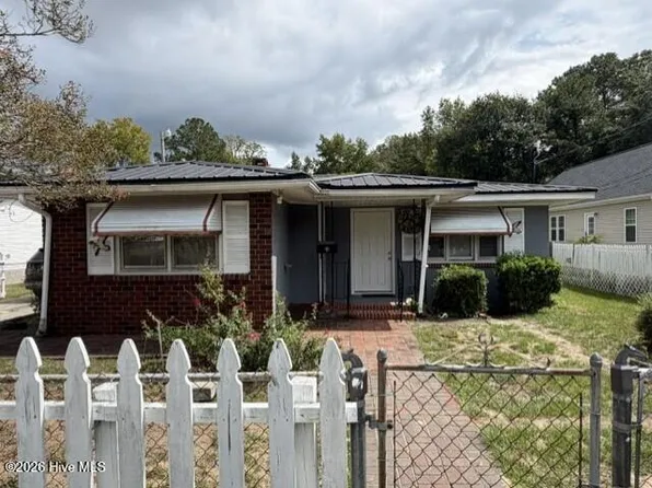 503 S Wooten Street, La Grange, NC 28551