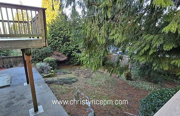5th image of 10510 NE 58th St