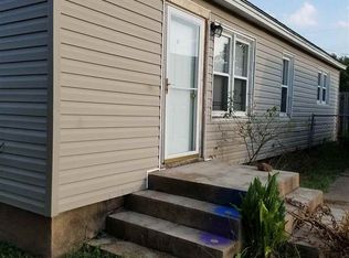 518 Noble St, Perry, OK 73077