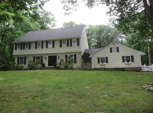 628 High Mountain Rd, Franklin Lakes, NJ 07417