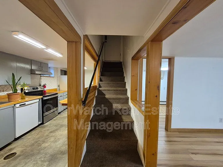 1403 Valarian St #B — Photo 10