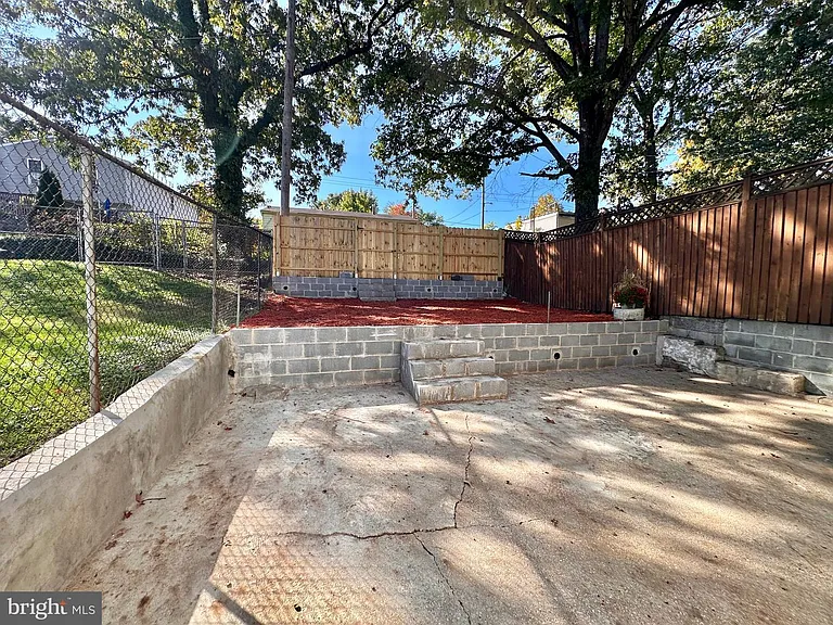 4709 Clay St NE — Photo 23