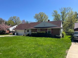 2017 Natona Rd, Euclid, OH 44117
