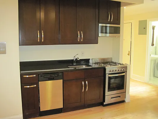 Rented by TAG Real Estate | media 12