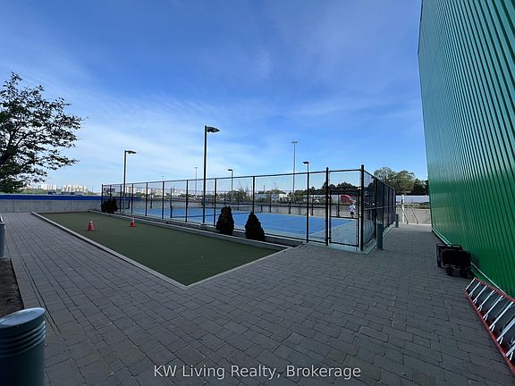 5th image of 117 McMahon Dr #206