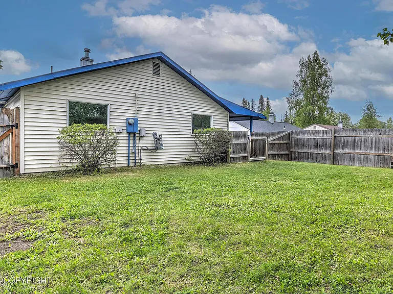 2701 Lake Otis Pkwy — Photo 4