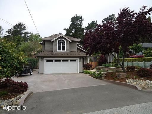 2nd image of 2225 Wallace Ave
