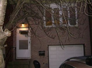 227 Old Forge Dr, Bath, PA 18014