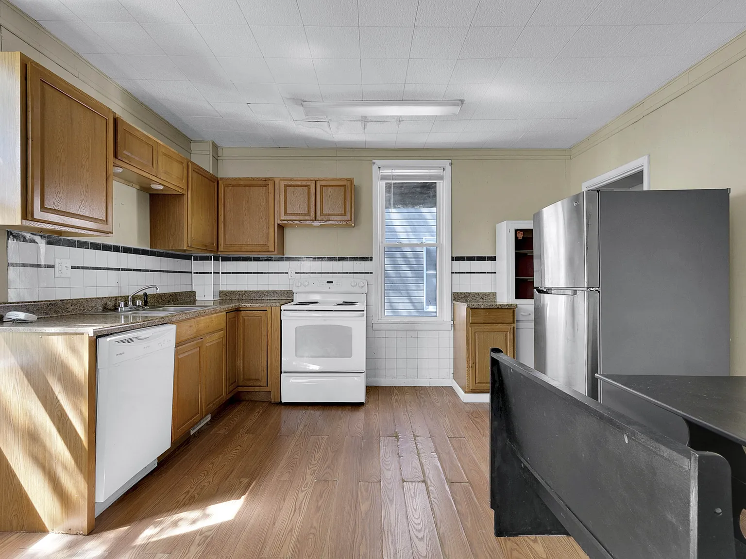 356 Stewart Street - 1 — Photo 1
