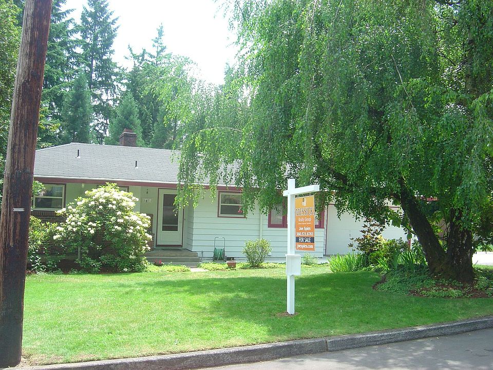 1st image of 1411 NE 65th St