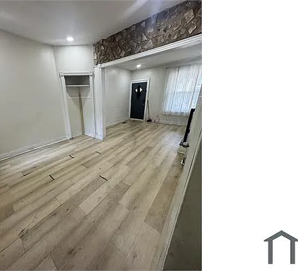 5540 Media St — Photo 7